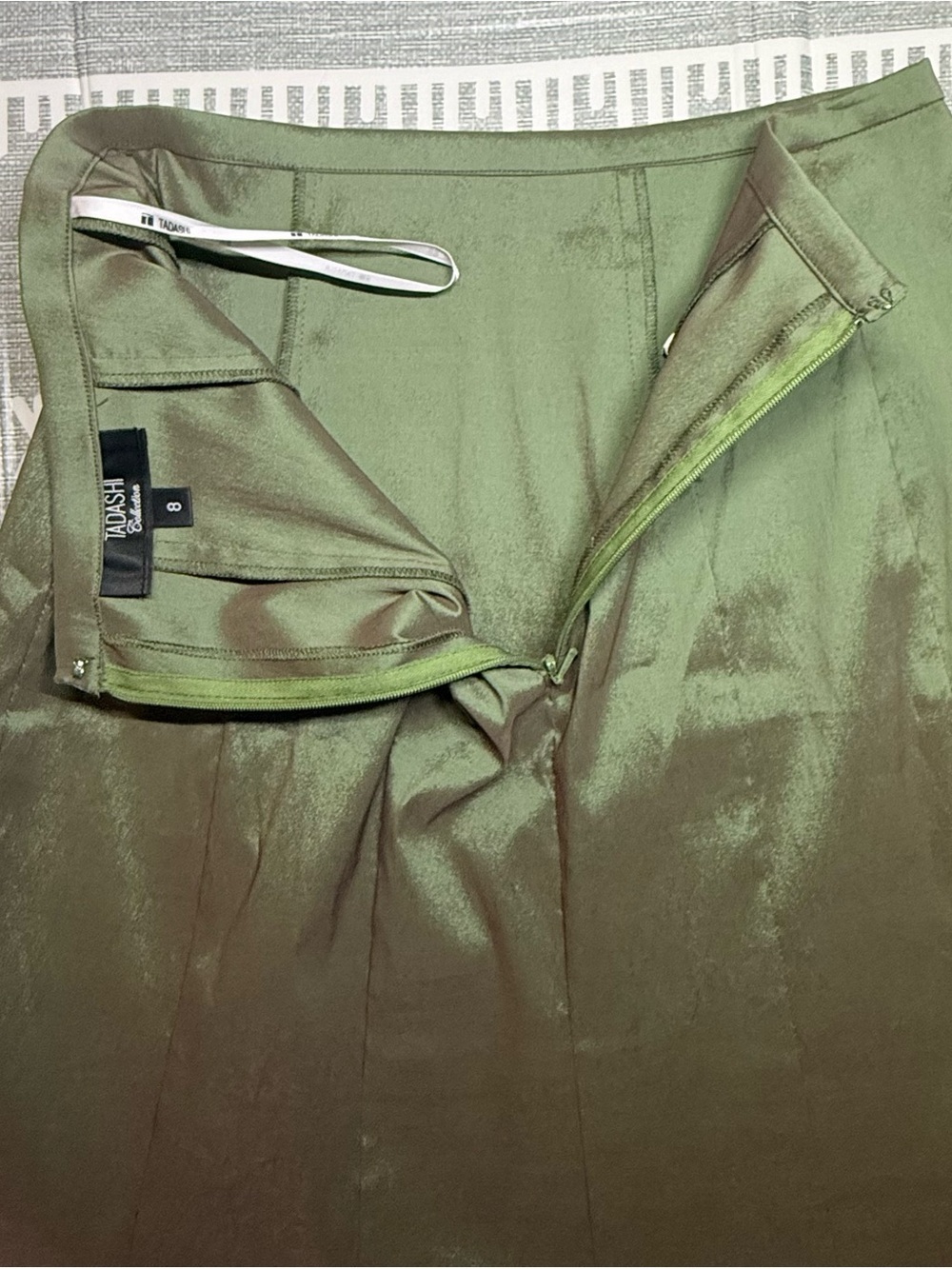 Vintage Y2K Tadashi Shoji Collection Olive Green Iridescent Mermaid Skirt - Picture 3 of 8